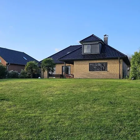 Prázdninový dům Grosses In Traumhafter Lage Mit Seeblick Erholung Garantiert Ummanz